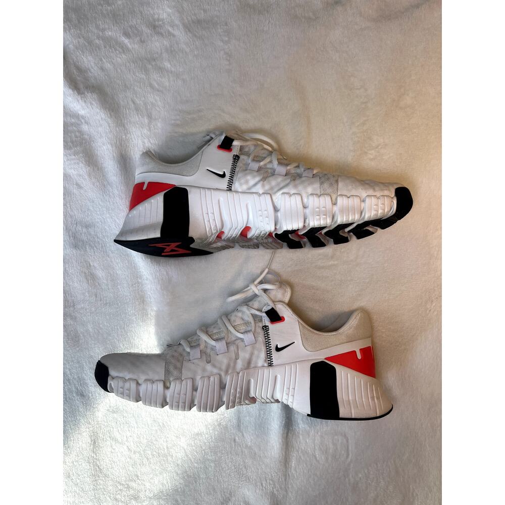Mens Nike Free Metcon 5 White/Black/Bright Crimson Runners Size 11.5 - Picture 3 of 8